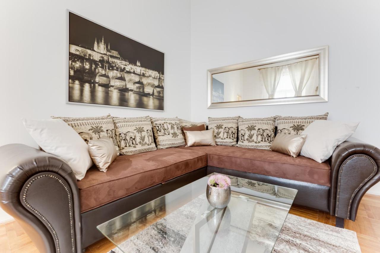Old Town Royal With Giant Terrace Apartamento Praga